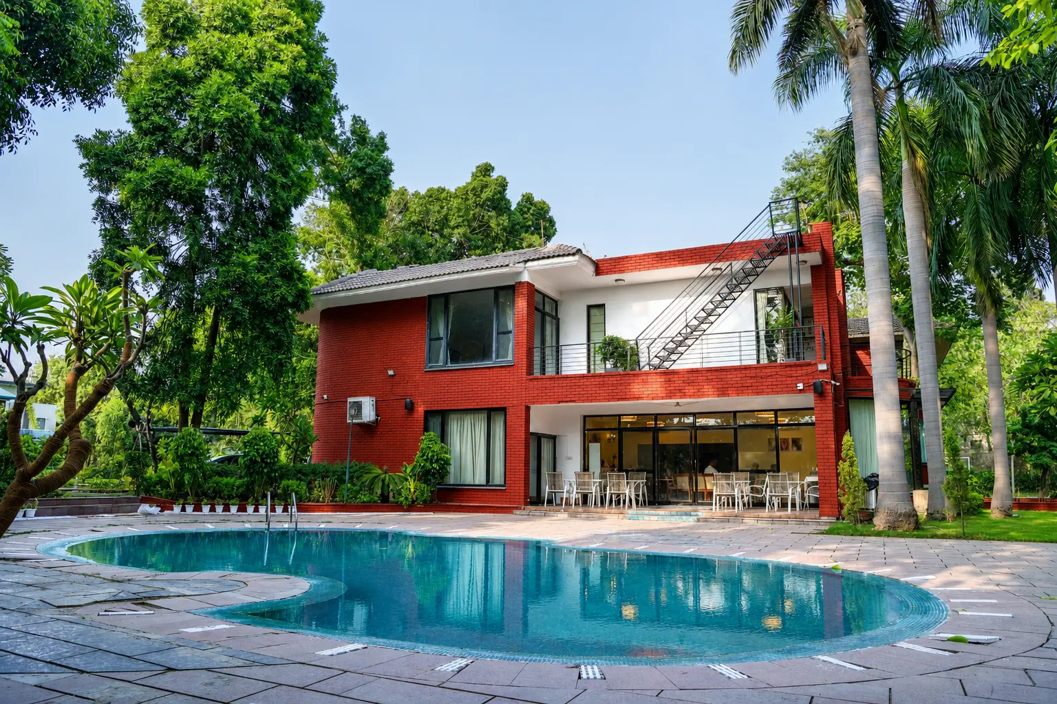 Villa with pool